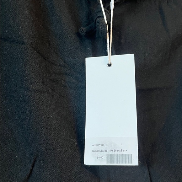 NWT ANNIEWEAR Sleeveless Top & Shorts with beige scalloped hem - Picture 8 of 9